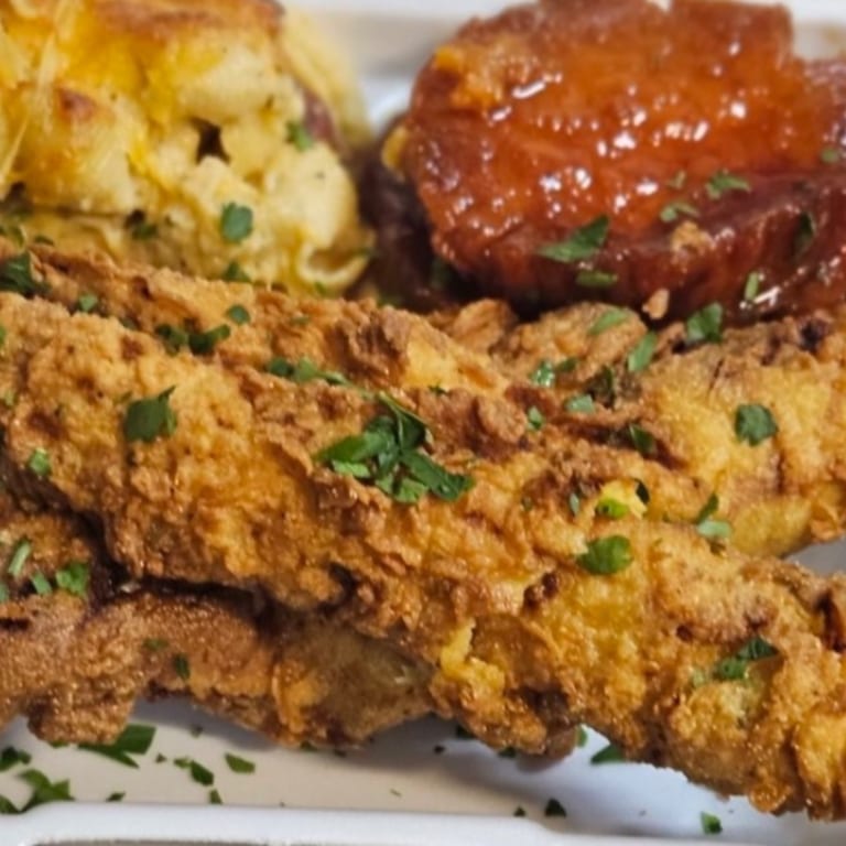 Savor Our Lunch Offerings